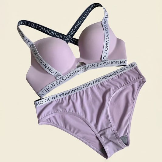 WomenLetterStrapNon-UnderwireBraandPantySet-Purple